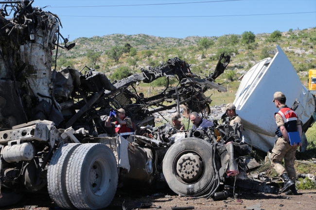 Gaziantep’te iki tır çarpıştı: 2 ölü